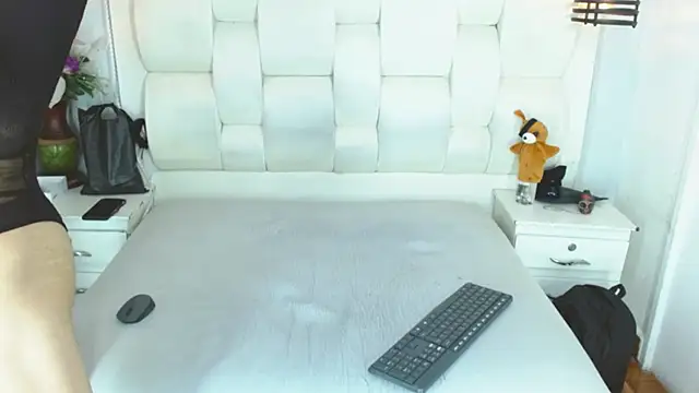 Atley Dolly online show from November 22, 2025, 9:03 pm