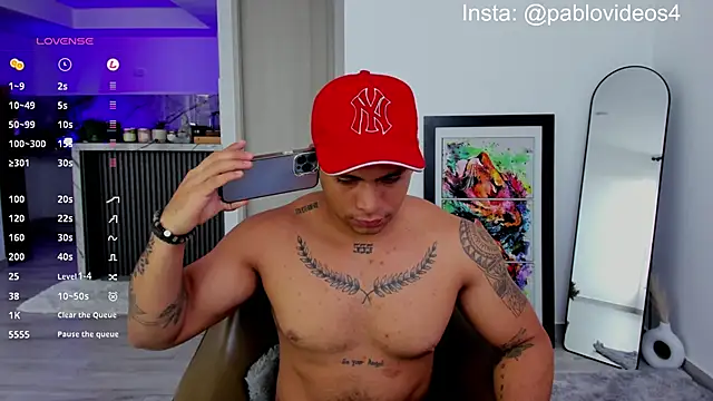 Nicolasmontoya16 online show from September 12, 2025, 12:27 pm