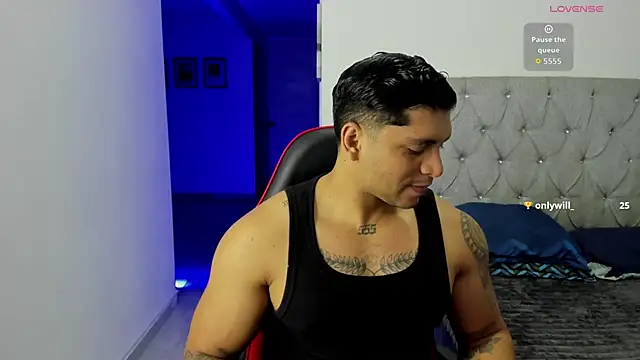 Nicolasmontoya16 online show from October 31, 2025, 4:24 am