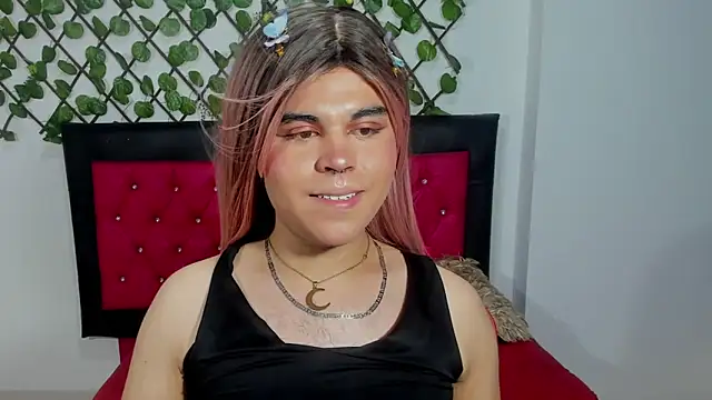 Lady Evelynn online show from October 4, 2025, 7:06 am