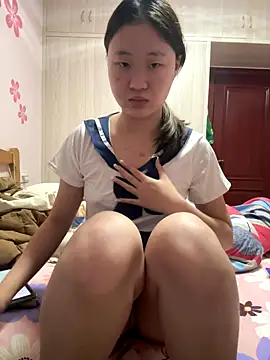 Snapshot of CoCo-s chatting on November 2, 2025, 2:19 pm CoCo-s online show from November 2, 2025, 2:19 pm