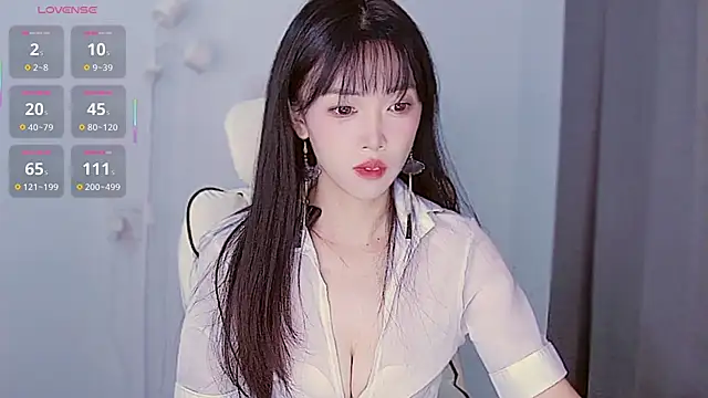 XiaoNana  online show from October 25, 2025, 1:24 am