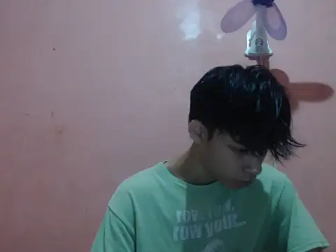 Snapshot of Kyoshi_19 chatting on October 27, 2025, 7:56 am Kyoshi 19 online show from October 27, 2025, 7:56 am