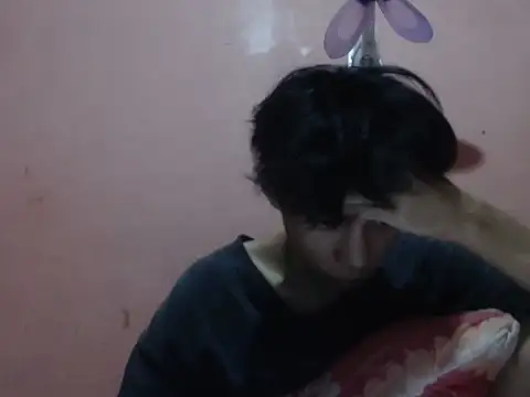 Snapshot of Kyoshi_19 chatting on November 15, 2025, 6:37 pm Kyoshi 19 online show from November 15, 2025, 6:37 pm