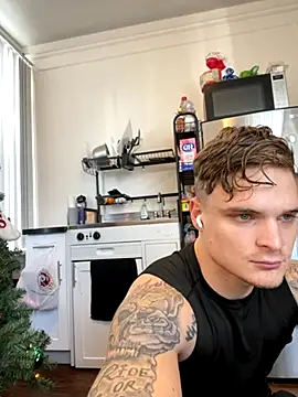 Snapshot of King_Kev_ chatting on November 10, 2025, 5:56 pm King Kev online show from November 10, 2025, 5:56 pm