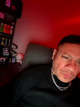 Snapshot of Ranthru13 chatting on September 24, 2025, 6:50 am Ranthru13 online show from September 24, 2025, 6:50 am