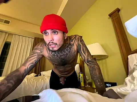 Snapshot of Ranthru13 chatting on October 2, 2025, 10:55 am Ranthru13 online show from October 2, 2025, 10:55 am