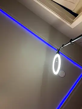 Snapshot of Ranthru13 chatting on November 5, 2025, 9:59 pm Ranthru13 online show from November 5, 2025, 9:59 pm