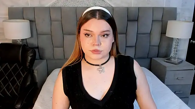 Maxxxine1 online show from October 27, 2025, 6:06 am