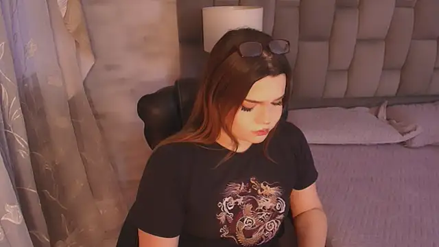 Maxxxine1 online show from November 6, 2025, 11:00 am