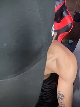 Snapshot of Osmarcito21 chatting on November 11, 2025, 5:02 pm Osmarcito21 online show from November 11, 2025, 5:02 pm