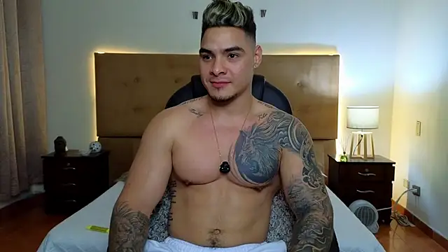 Steven Velez online show from September 13, 2025, 2:44 am