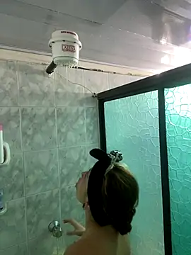 Sallem Pink online show from September 29, 2025, 11:26 am