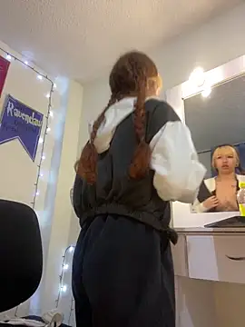 Sallem Pink online show from October 2, 2025, 11:56 pm