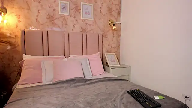 Snapshot of Widny_Beaumont chatting on November 13, 2025, 3:49 am Widny Beaumont online show from November 13, 2025, 3:49 am