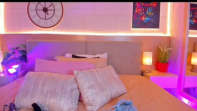 Snapshot of Meloddy_Rose chatting on November 20, 2025, 3:39 am Meloddy Rose online show from November 20, 2025, 3:39 am