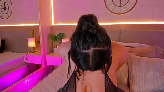 Snapshot of Meloddy_Rose chatting on November 30, 2025, 3:43 am Meloddy Rose online show from November 30, 2025, 3:43 am