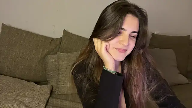 Snapshot of Vivalenti_Kiss chatting on November 15, 2025, 4:58 pm Vivalenti Kiss online show from November 15, 2025, 4:58 pm