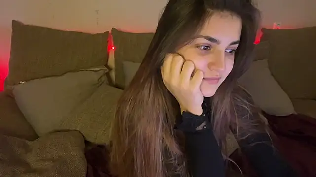 Snapshot of Vivalenti_Kiss chatting on December 4, 2025, 12:36 pm Vivalenti Kiss online show from December 4, 2025, 12:36 pm