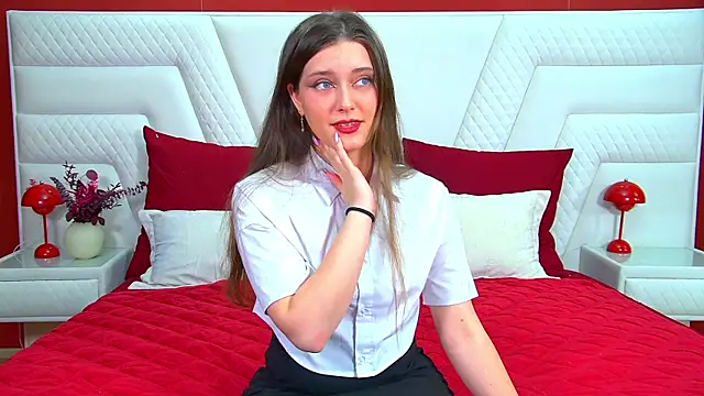 JessicaJewells online show from November 8, 2025, 6:51 pm