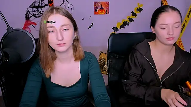 eva smiith  online show from October 29, 2025, 6:48 am