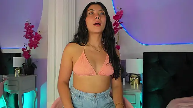 Snapshot of _HAANNAH_ chatting on September 15, 2025, 7:47 pm  HAANNAH  online show from September 15, 2025, 7:47 pm
