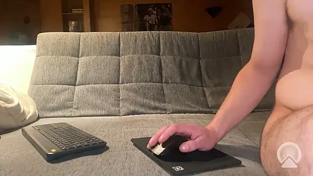 Snapshot of elsteff chatting on November 15, 2025, 2:57 pm elsteff online show from November 15, 2025, 2:57 pm