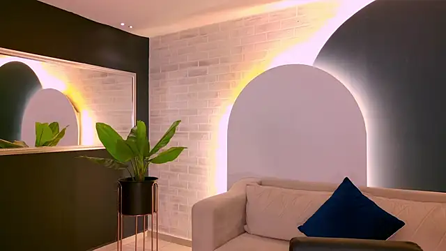 AgathaKondo  online show from November 12, 2025, 7:46 pm