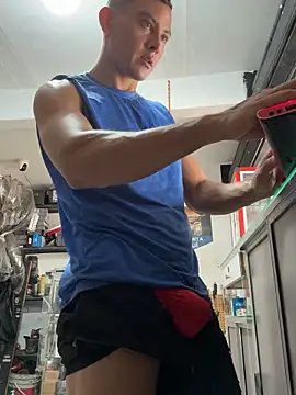 Snapshot of Terra-22cm chatting on October 7, 2025, 1:08 pm Terra-22cm online show from October 7, 2025, 1:08 pm