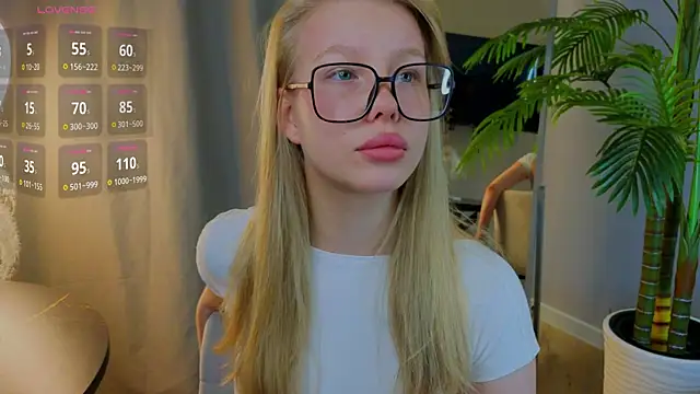 Snapshot of emilyshepar_d chatting on September 24, 2025, 2:04 am emilyshepar d online show from September 24, 2025, 2:04 am
