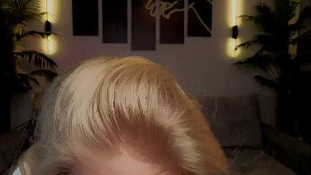Snapshot of emilyshepar_d chatting on October 17, 2025, 2:04 am emilyshepar d online show from October 17, 2025, 2:04 am