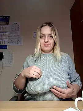 Snapshot of Ami_Foxy chatting on November 13, 2025, 10:47 am Ami Foxy online show from November 13, 2025, 10:47 am