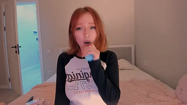 Snapshot of yuna_loon chatting on September 22, 2025, 12:40 pm yuna loon online show from September 22, 2025, 12:40 pm