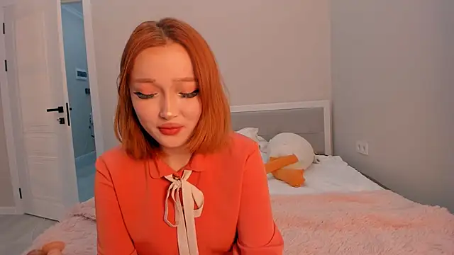 Snapshot of yuna_loon chatting on October 1, 2025, 2:12 pm yuna loon online show from October 1, 2025, 2:12 pm