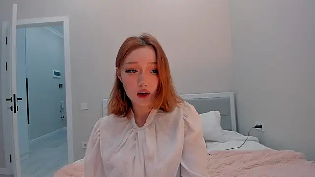 Snapshot of yuna_loon chatting on October 2, 2025, 5:09 pm yuna loon online show from October 2, 2025, 5:09 pm