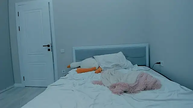 Snapshot of yuna_loon chatting on October 3, 2025, 6:38 pm yuna loon online show from October 3, 2025, 6:38 pm