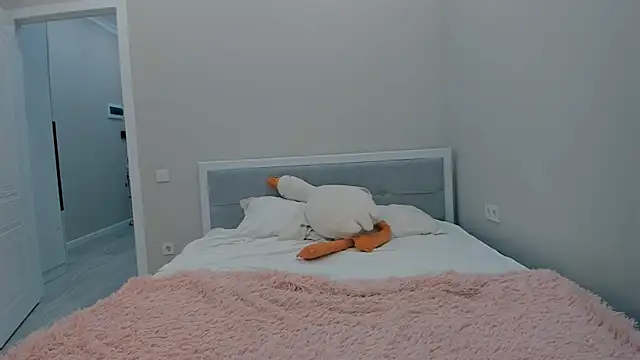 Snapshot of yuna_loon chatting on October 30, 2025, 1:56 pm yuna loon online show from October 30, 2025, 1:56 pm