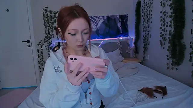 Snapshot of yuna_loon chatting on December 4, 2025, 4:44 am yuna loon online show from December 4, 2025, 4:44 am