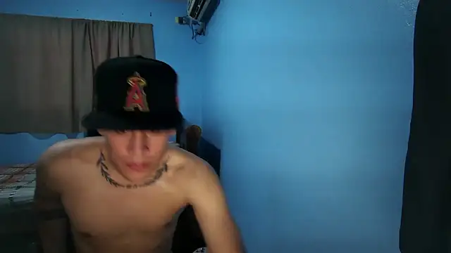 Jaket lovers online show from December 4, 2025, 8:17 pm