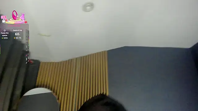 Snapshot of Gina_77 chatting on October 15, 2025, 12:16 pm Gina 77 online show from October 15, 2025, 12:16 pm