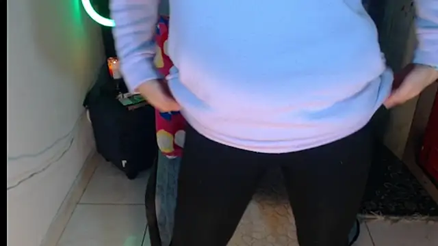 Milf Valeria online show from October 29, 2025, 2:41 pm