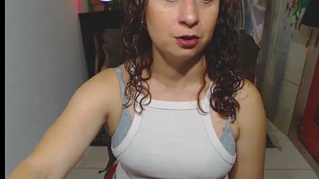 Milf Valeria online show from November 26, 2025, 4:08 pm