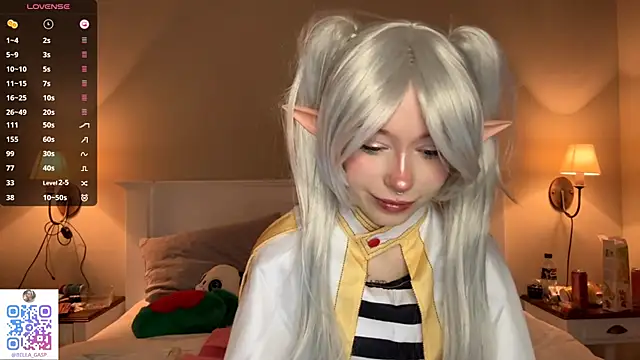 Snapshot of FlowMia chatting on October 11, 2025, 5:22 pm FlowMia online show from October 11, 2025, 5:22 pm