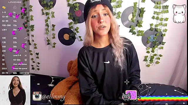 Amy Moonlight online show from September 10, 2025, 8:42 pm