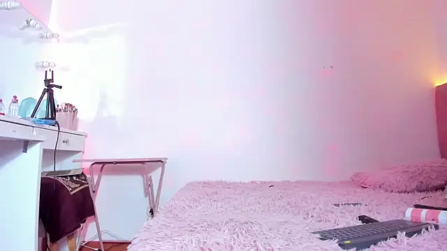 gabi steele online show from December 13, 2025, 8:25 pm