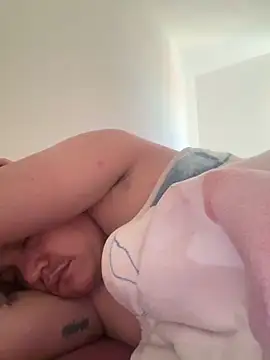 Snapshot of michael877675 chatting on October 1, 2025, 4:13 pm michael877675 online show from October 1, 2025, 4:13 pm