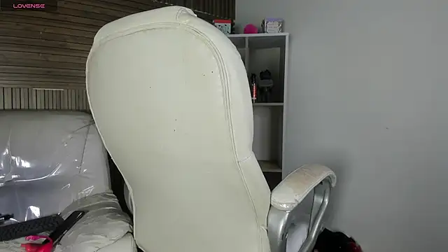 Snapshot of AmbarFoxx_ chatting on November 15, 2025, 11:10 pm AmbarFoxx online show from November 15, 2025, 11:10 pm