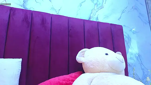 PrincePoppy online show from October 27, 2025, 8:35 pm