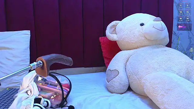 PrincePoppy online show from October 29, 2025, 8:54 pm