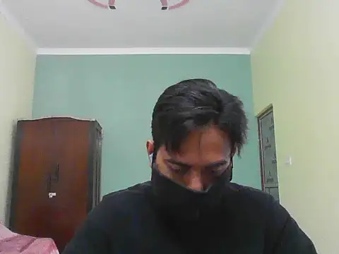 Lucknowboi69 online show from November 21, 2025, 8:35 am